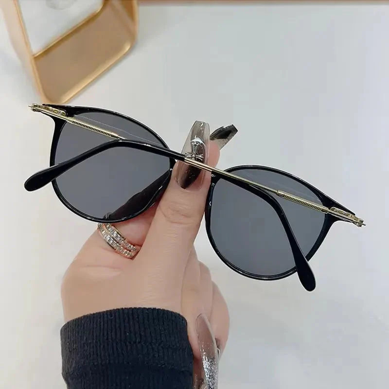 Chic Retro Round Sunglasses